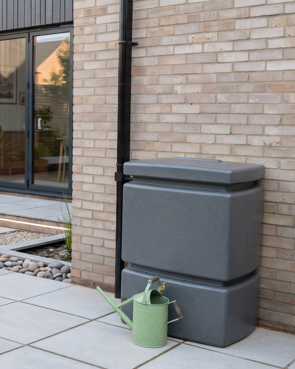 525 Litre Pillar Water Butt in Millstone