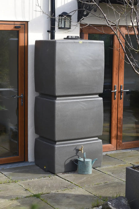 825 Litre Pillar Water Butt Rainwater Tank in Millstone